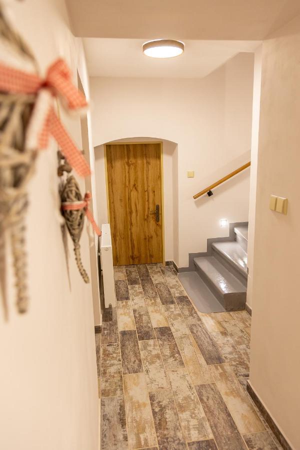 Prazdninovy Dum Valdik Villa Loket Exterior foto