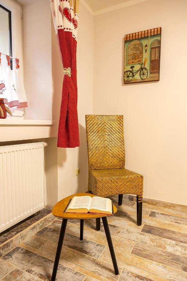 Prazdninovy Dum Valdik Villa Loket Exterior foto